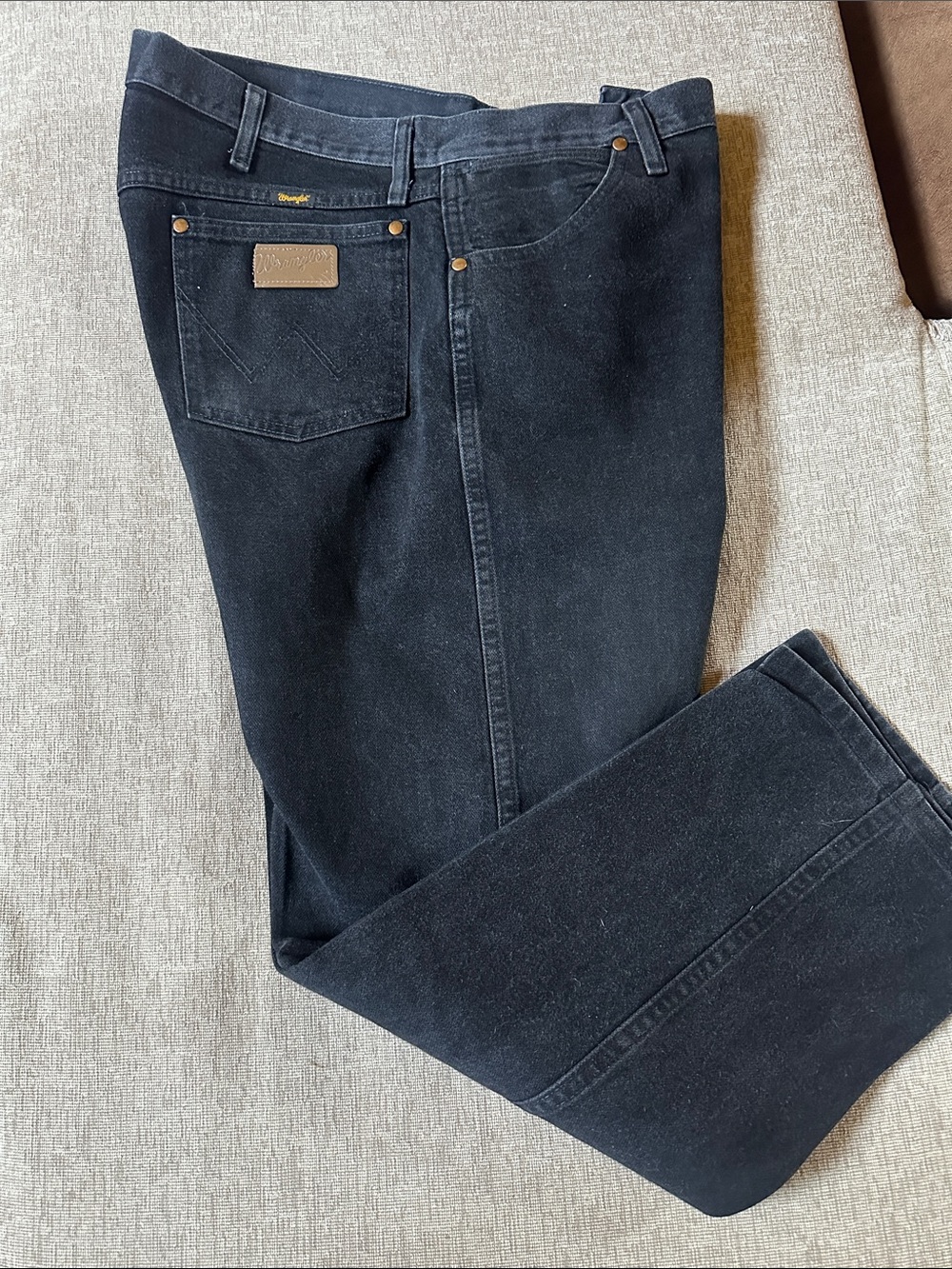 Wrangler Men's shadow Black Straight-Leg Jeans 38 30 good condition 13MWZWK